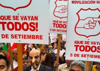 Marchas masivas en Perú apoyan adelanto de elecciones