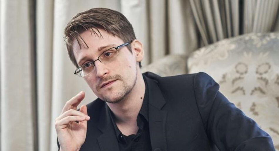 Las autoridades de Estados Unidos anuncian una querella contra Edward Snowden