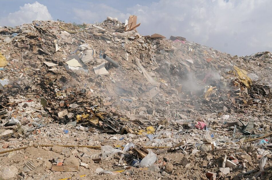 Una marcha llega hasta la puerta de incineradora de Valdemingómez para pedir su cierre en 2025