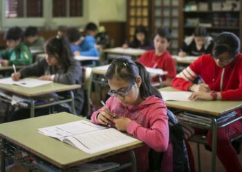 Sterm considera inadmisible la “falta de ética” del gobierno regional ante el inicio del curso escolar