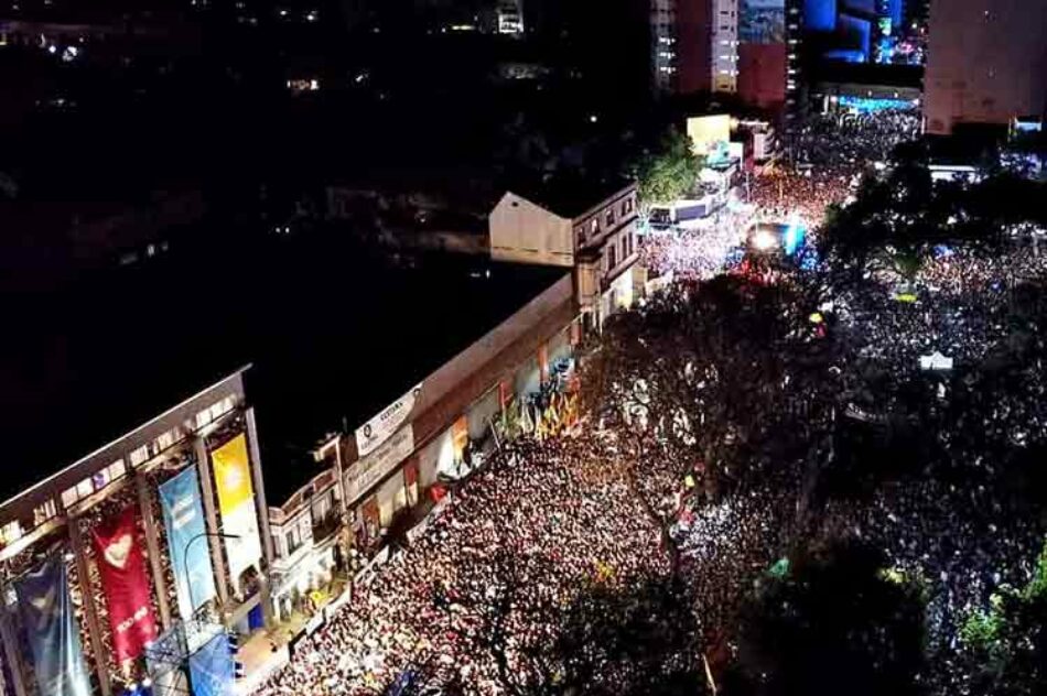 Un mar de pueblo para Alberto y Cristina Fernández