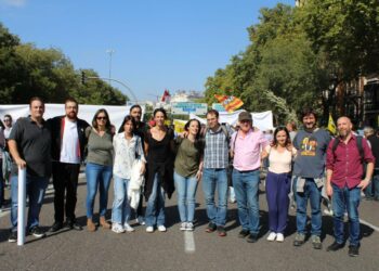 Alberto Garzón muestra el “total apoyo” de IU en la manifestación por el olivar para “responder” así a las “agresiones de Trump” y sus tasas, y “evitar la especulación” de los intermediarios