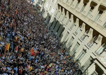 ¡Más de 200.000 estudiantes en la manifestación de Barcelona y decenas de miles más en todo Catalunya! La juventud catalana contra la represión y por la república