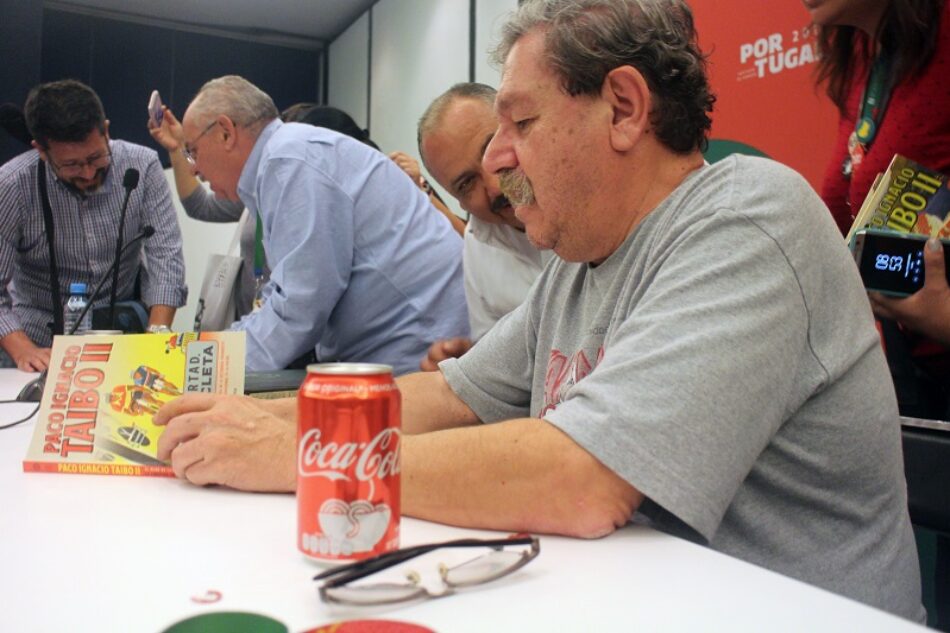 Paco Ignacio Taibo II y la Coca-Cola revolution