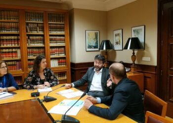 Sánchez Mato traslada a representantes de COCETA la “favorable valoración que hace IU de su tabla reivindicativa para lograr una España más social”