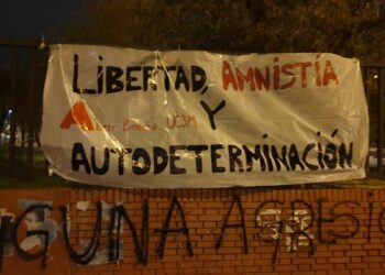 La Universidad Carlos III de Madrid aparece llena de lazos amarillos