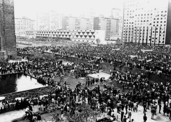 51 Aniversario de la matanza de Tlatelolco. Los muertos de Tlatelolco se retuercen en sus tumbas