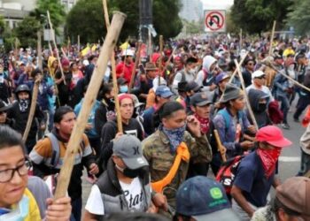 Movimiento indígena pone condiciones para diálogo: renuncia del ministro de defensa y derogación del paquetazo económico