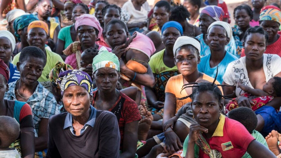Miles de desplazados por la violencia enturbian las elecciones generales en el norte de Mozambique
