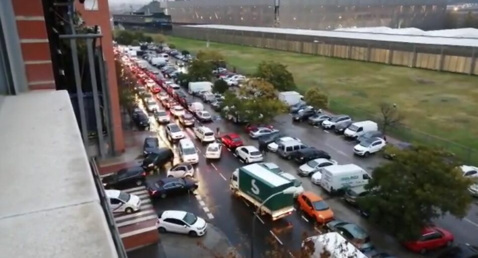 La Copa Davis inunda de coches el barrio de San Fermín