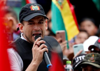 El ultraderechista Luis Fernando Camacho anuncia candidatura a la presidencia de Bolivia