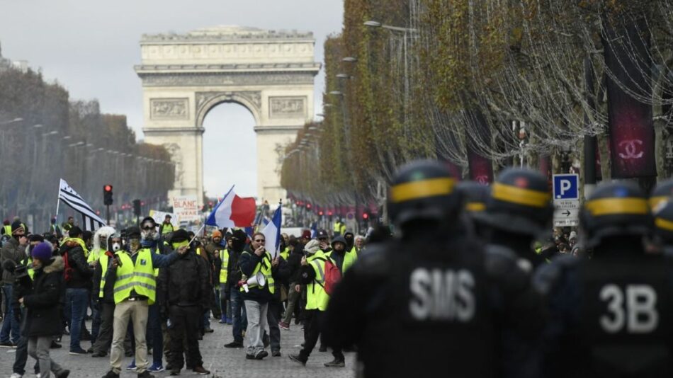 10.000 chalecos amarillos han sido detenidos por la policía francesa