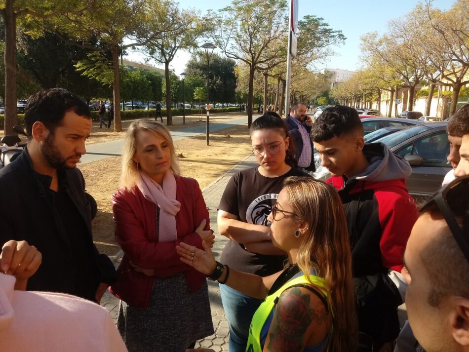 Adelante Sevilla reclama al Ayuntamiento que se implique en la defensa del alumnado del IES Torreblanca