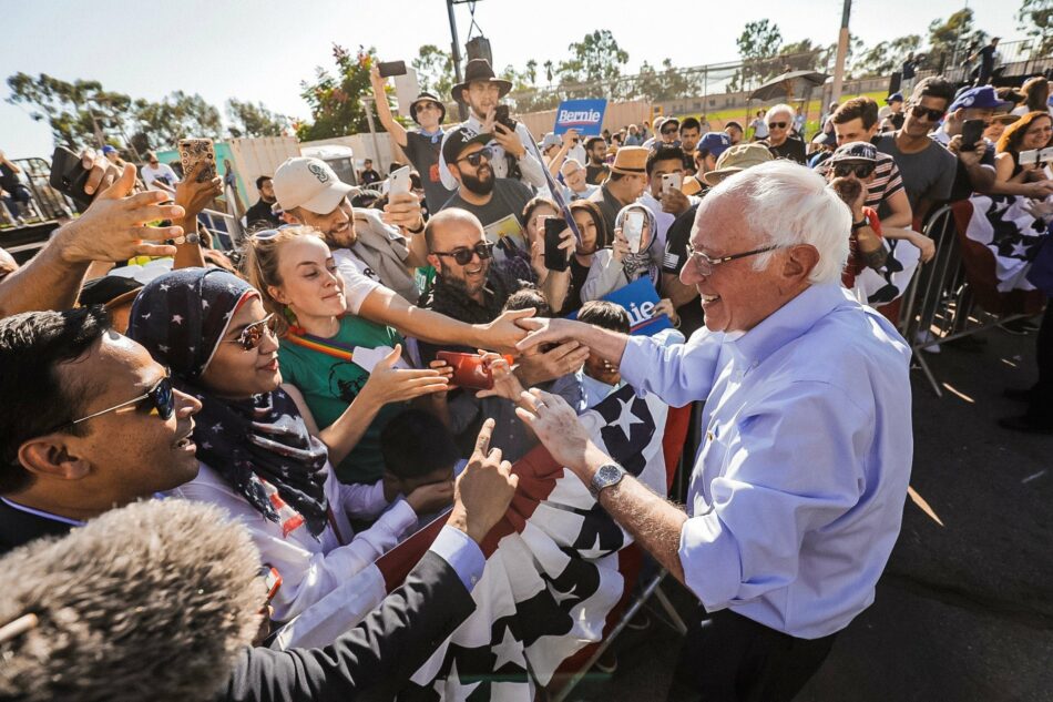 Bernie Sanders: «Evo Morales alivió la pobreza y dio voz a los indígenas en Bolivia»