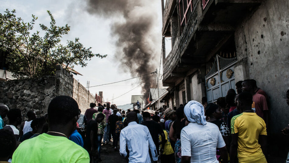 Al menos 26 muertos al estrellarse un avión sobre un área residencial en República Democrática del Congo