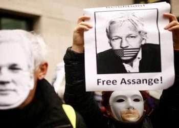 Corte de Londres prohíbe salida de la cárcel a Julián Assange
