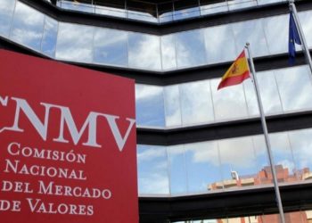 La CNMV advierte sobre 20 nuevas entidades de inversión irregulares