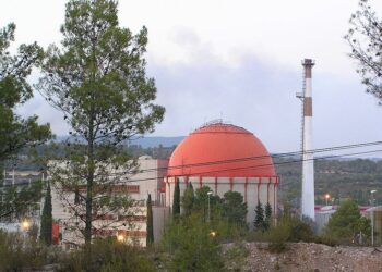 Greenpeace pide al próximo Gobierno que eleve un 200% la tasa nuclear para que el desmantelamiento  lo paguen las eléctricas