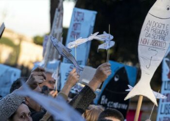 Sardinas mar adentro en la política italiana