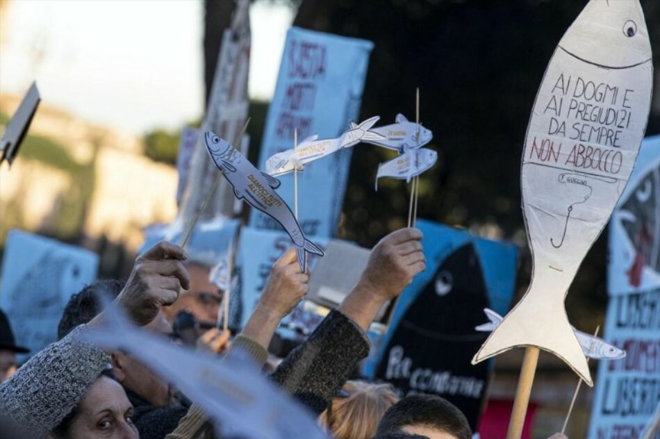 Sardinas mar adentro en la política italiana