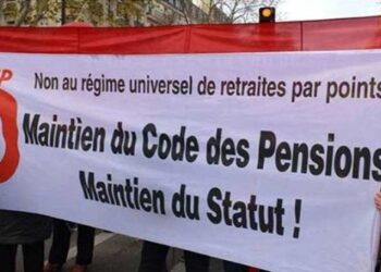 Paro en Francia contra reforma de jubilación cumple 26 días