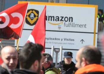 CGT alerta de las condiciones laborales en los centros de Amazon