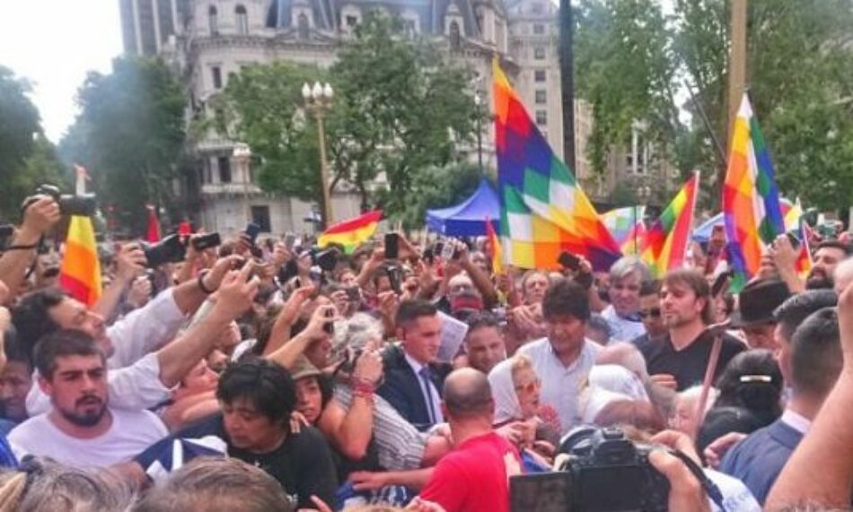 Evo Morales participó de la ronda de las Madres de Plaza de Mayo