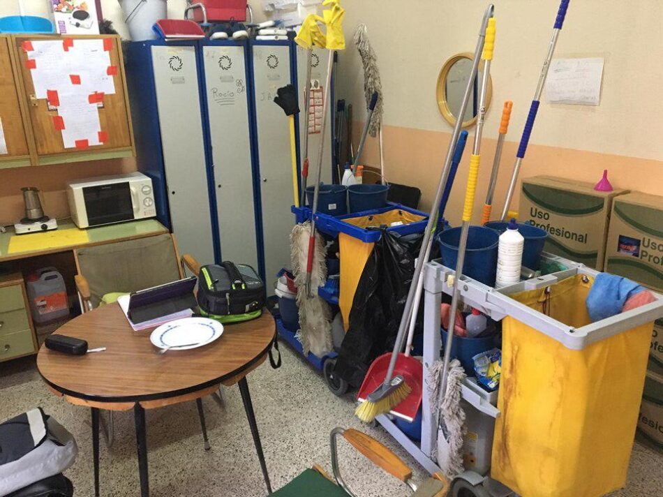 Adelante alerta de la acumulación indebida de sustancias químicas peligrosas en centros escolares de Sevilla