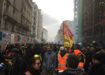 La huelga contra la reforma de las pensiones cumple 24 días en Francia