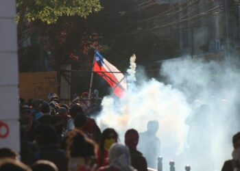 Chile. Uso intensivo de lacrimógenas: La guerra química del Estado contra el pueblo