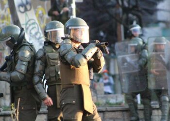 Chile: Un informe revela que los carabineros sabían, desde hace años, las lesiones irreparables que generarían sus escopetas antidisturbios