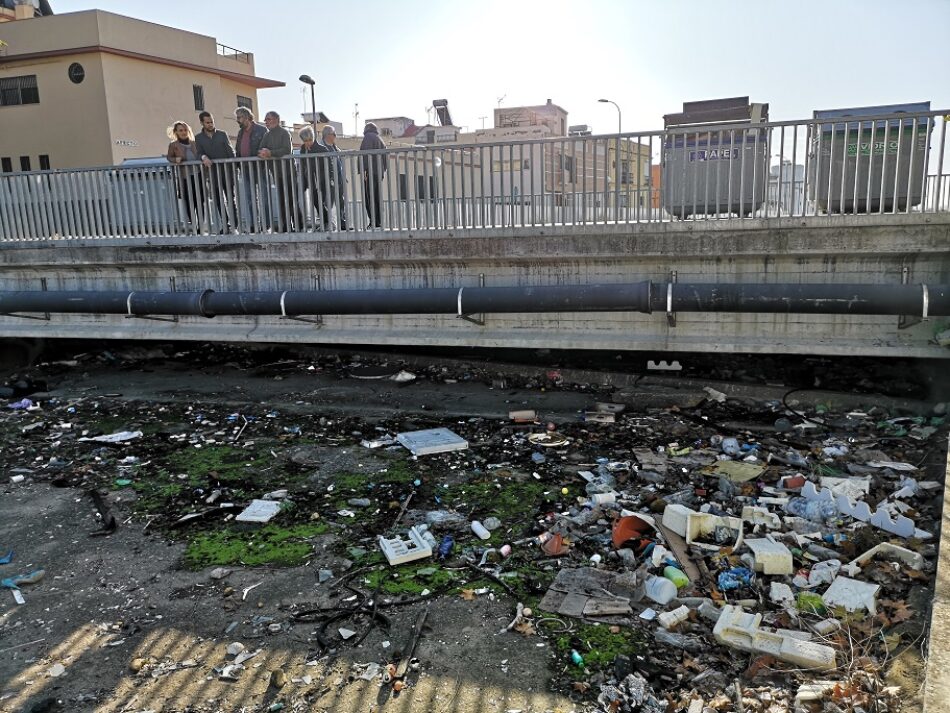 Adelante Sevilla denuncia el abandono que sufren los vecinos y vecinas de la barriada de La Doctora