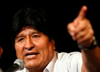 Evo Morales celebra aniversario de revolución democrática y cultural que refundó Bolivia