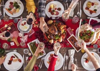 Ligar en la cena de empresas en navidades y ganar amigos con derechos