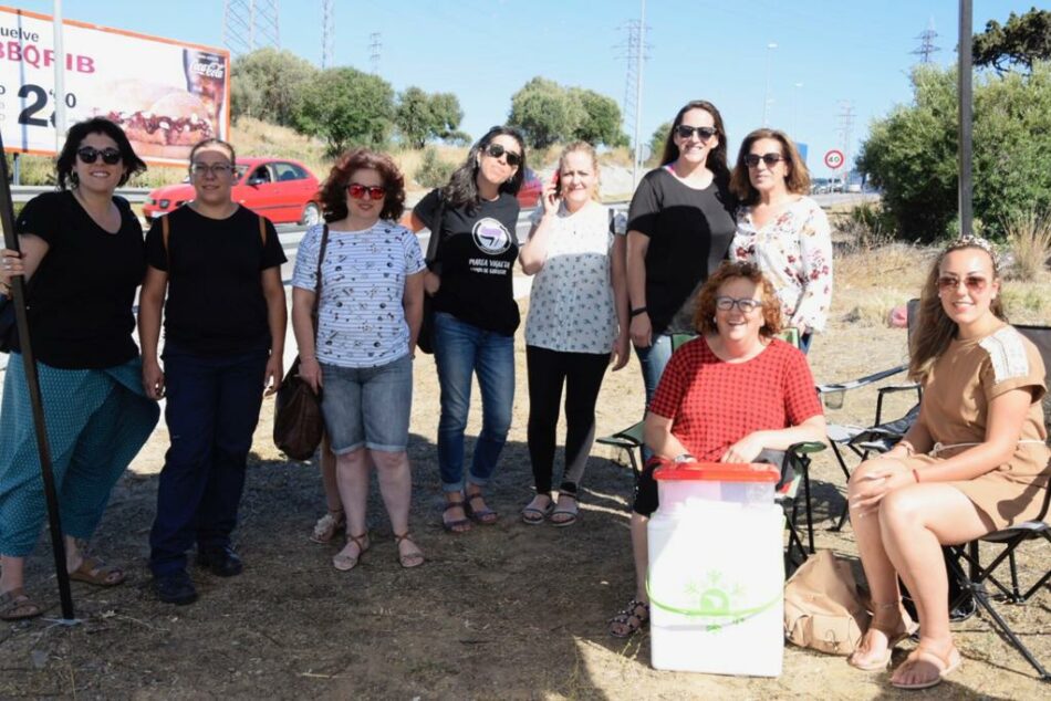 Las trabajadoras de Dulcinea lanzan un calendario solidario para recaudar fondos tras 6 meses sin cobrar y ser despedidas