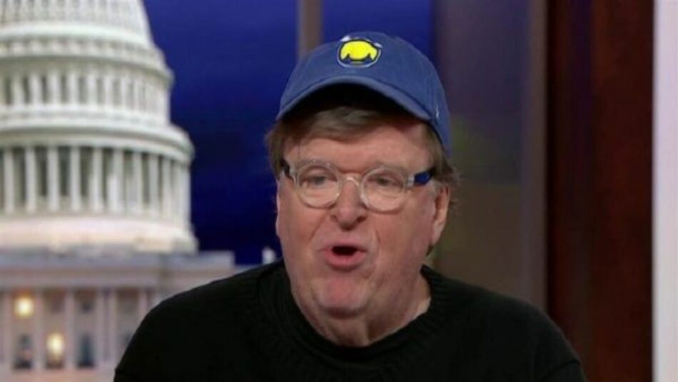 Michael Moore: Bernie Sanders podría vencer a Trump en 2020