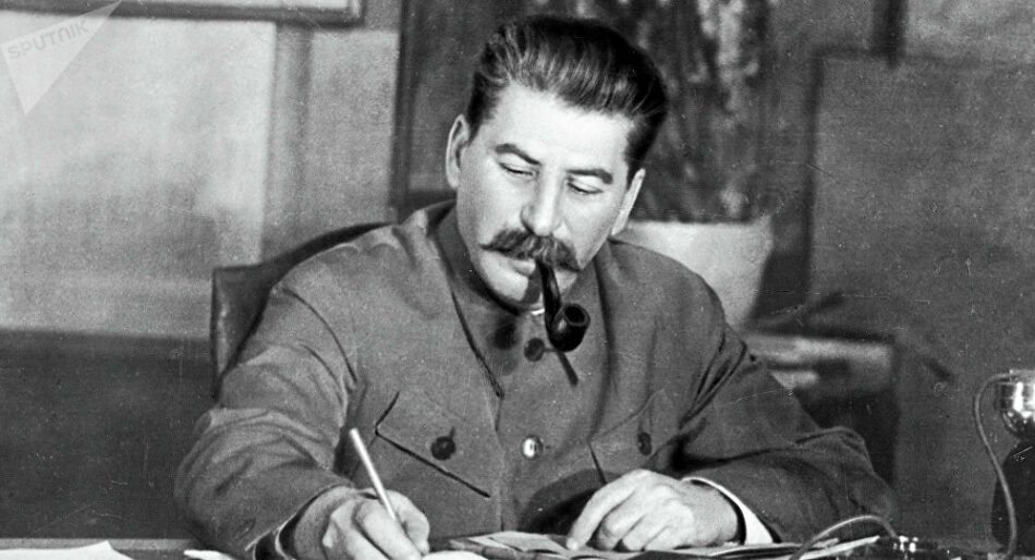 Mijaíl Miagkov: el cuento sobre la reunión entre Stalin y Hitler «es un desvarío absoluto»