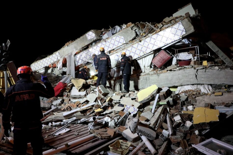 Un potente terremoto de 6,5 en la escala de Richter sacude el este de Turquía