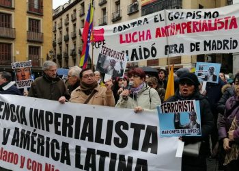Organizaciones y partidos políticos reciben con protestas a Guaidó en su visita a Madrid