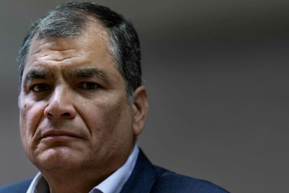 Correa califica de “persecución política” el juicio en su contra