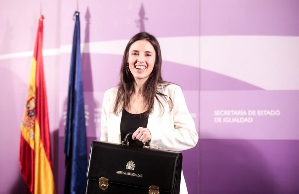 La abogada y dirigente del PCA, Amanda Meyer, será la jefa de Gabinete de Irene Montero