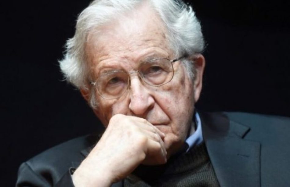 Noam Chomsky: «De Trump podemos esperar una catástrofe indescriptible»