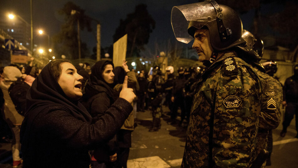 Protestas y vigilias en universidades de Irán por el derribo del vuelo de Ukranian Airlines