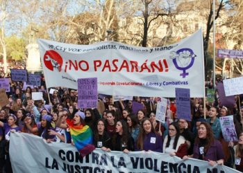 Sindicato de Estudiantes: «¡Ni un paso atrás en los derechos de las mujeres y la juventud!  ¡La educación franquista, machista, homófoba y racista no pasará!»