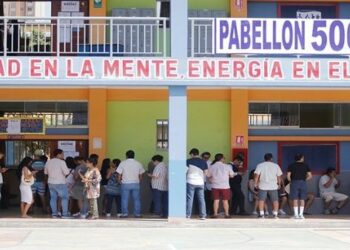 Elecciones parlamentarias en Perú marcan la caída del fujimorismo