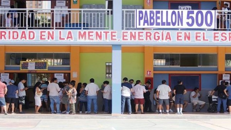 Elecciones parlamentarias en Perú marcan la caída del fujimorismo