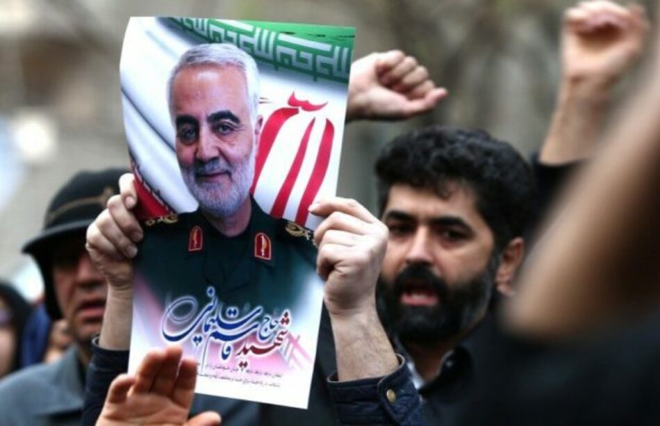 El pueblo irani se vuelca a las calles para recibir los restos del luchador mártir Soleimani