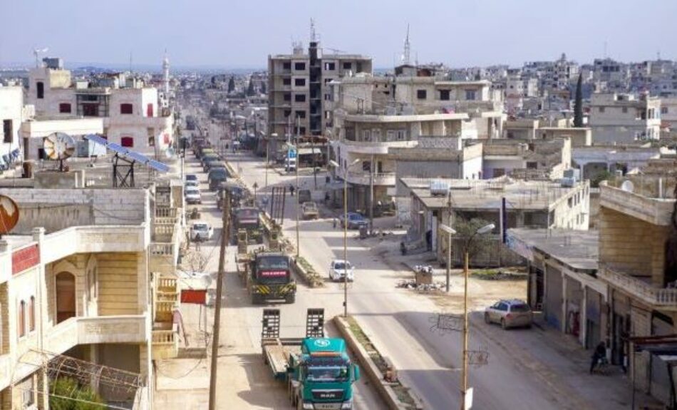 Turquía. Ataca varios objetivos del Ejército sirio en respuesta al bombardeo de su puesto militar en Idlib