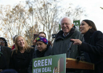 Le daban por amortizado, pero Bernie Sanders llega a tiempo para dar la batalla