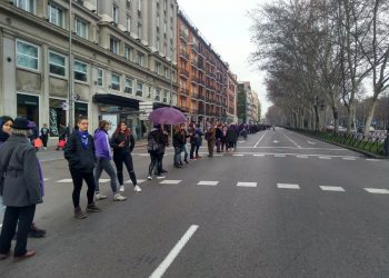 La Cadena Feminista rodea el centro de Madrid